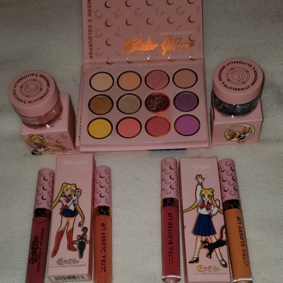 COSMETIC BUNDLE(DISNEY SAILOR MOON) - Picture 4 of 16